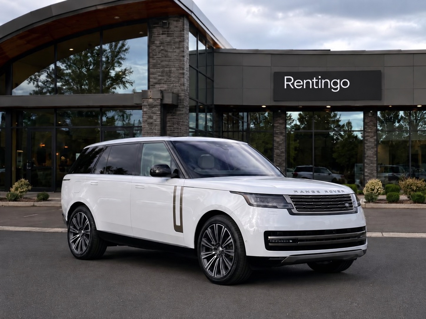 White Range Rover in the Rentingo collection
